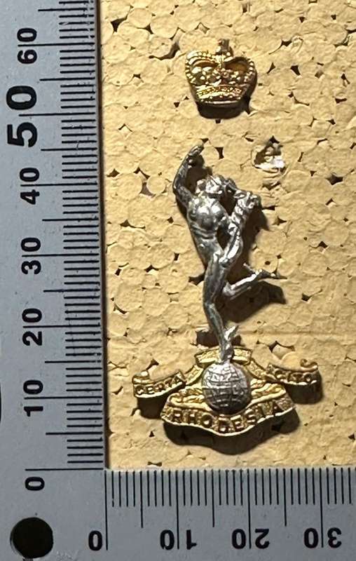 RHODESIA SIGNALS - METAL JIMMY BERET BADGES WITH QC - FIRMIN, LONDON