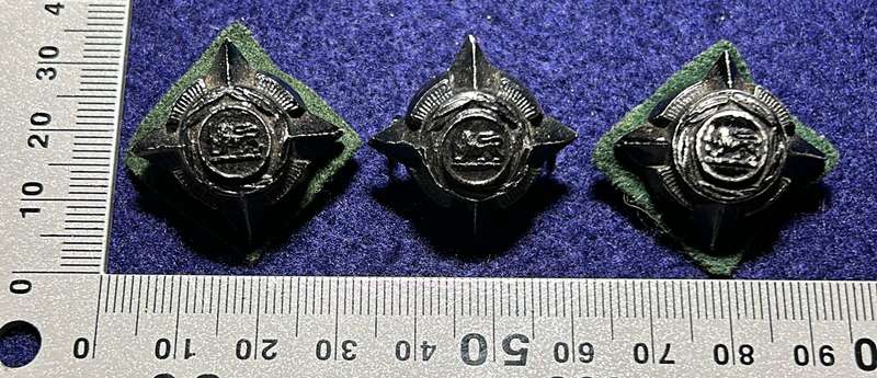 RHODESIA AFRICA RIFLES - 3 BLACK OFFICER PIPS WITH 2 FELT BACKING