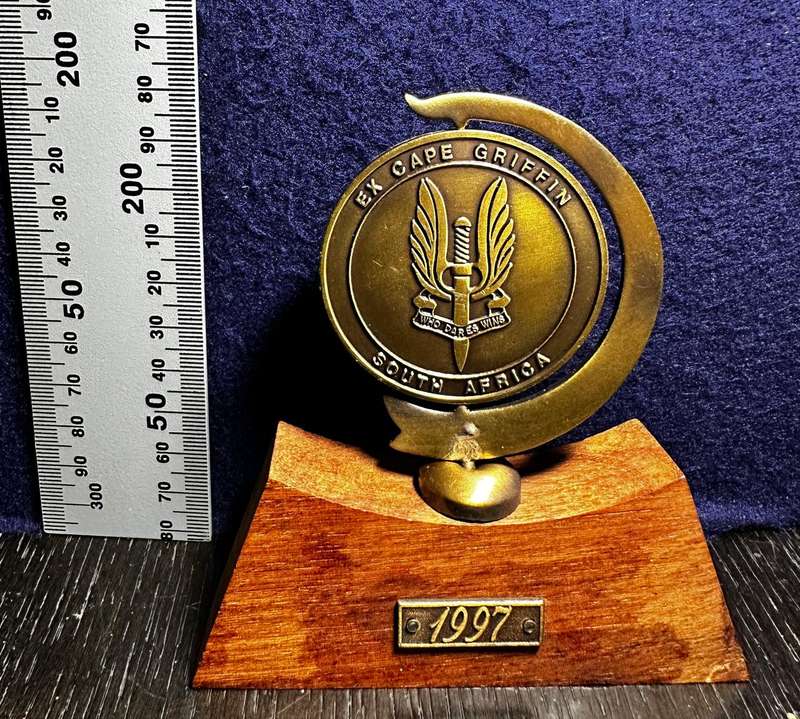 SA Army - Cape Griffin Display Medallion - 1997 - with Certificate from OC Special Forces Brigade