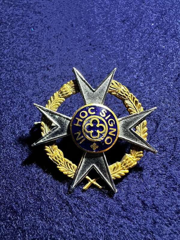 SADF Metal Enamel Chaplains Beret Badge