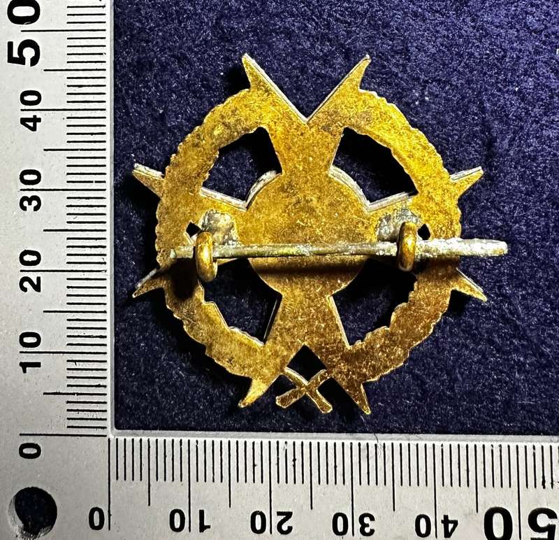SADF Metal Enamel Chaplains Beret Badge