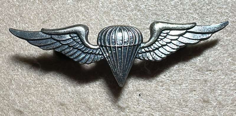 SWA Basic Parachute Qualification Badge - Metal