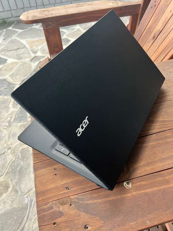 Acer TravelMate P257