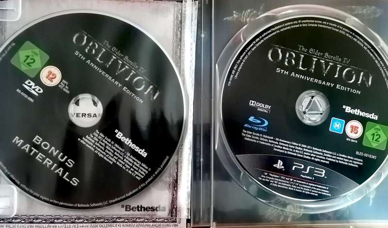 ELDER SCROLLS 4 OBLIVION EXCELLENT CONDITION (COMPLETE WITH BONUS DISK MATERIALS)