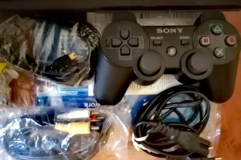 PLAYSTATION 3 500 GB (MINT CONDITION)