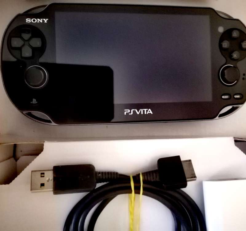 PLAYSTATION VITA (MINT CONDITION)