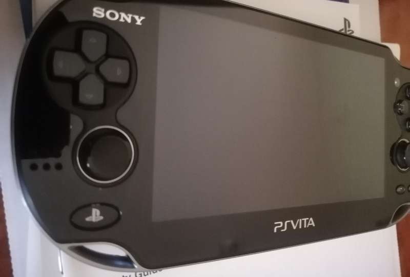 PLAYSTATION VITA (MINT CONDITION)