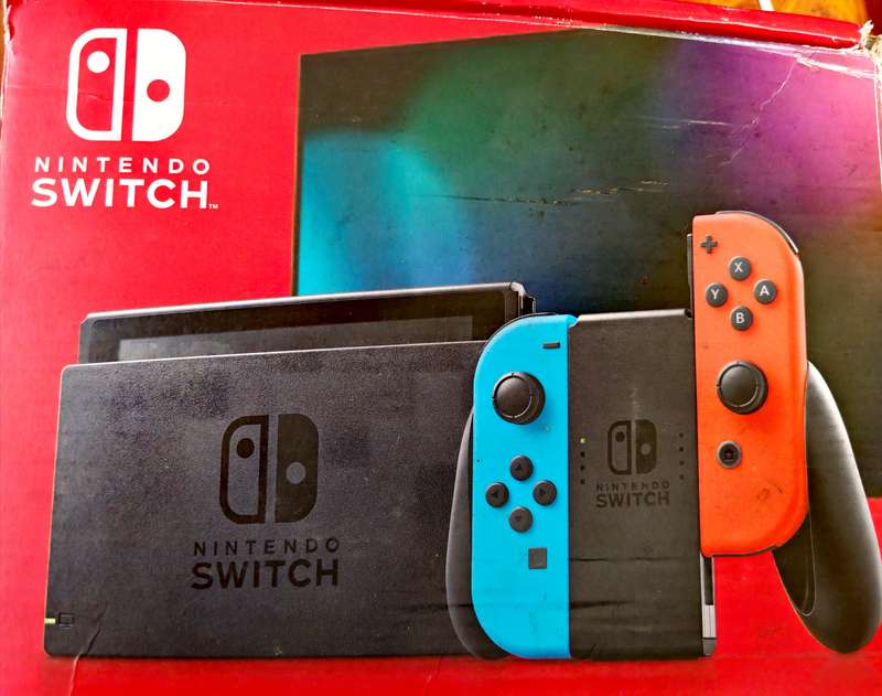 NINTENDO SWITCH CONSOLE