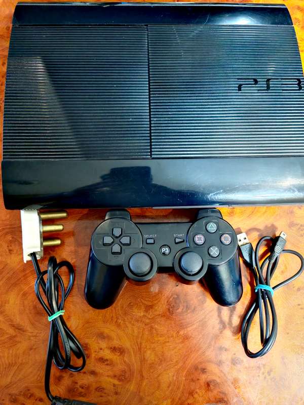 PLAYSTATION 3 120 GB CONSOLE & CONTROL.