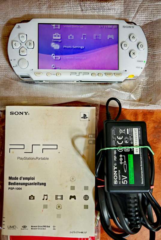 PSP CONSOLE (EXCELLENT CONDITION)