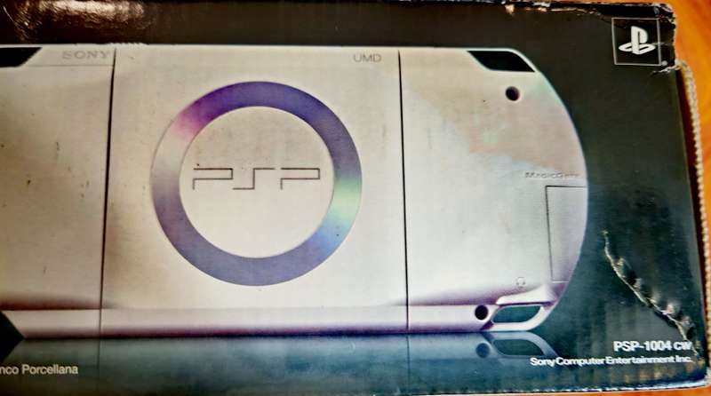 PSP CONSOLE (EXCELLENT CONDITION)