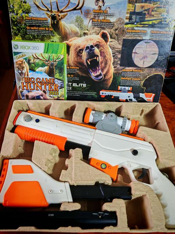 CABELAS DANGEROUS HUNTS 2012 GUN & GAME (COMPLETE GOOD CONDITION)