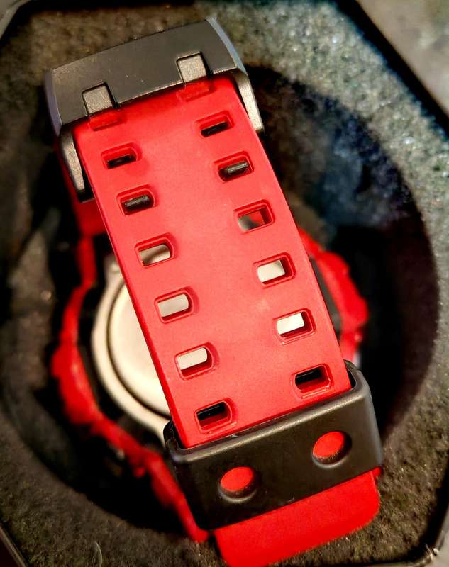 CASIO GENT'S G-SHOCK GA 700 WATCH