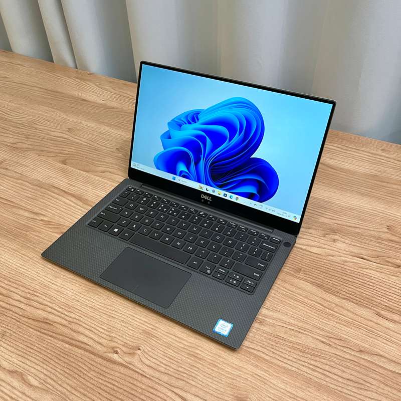 Dell XPS 13 9370 UltraBook | Intel Core i5 | 256GB SSD/8GB RAM | (3 Month Warranty)