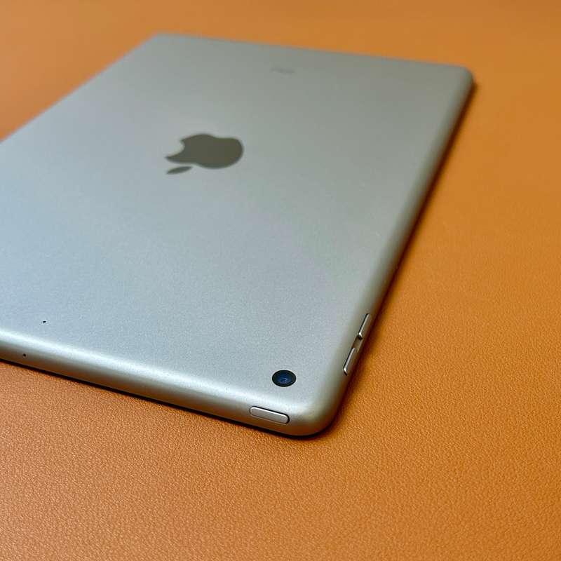 Apple iPad 5th Gen 9.7 Inch | Space Grey | 32GB | WiFi (1 Month Warranty)
