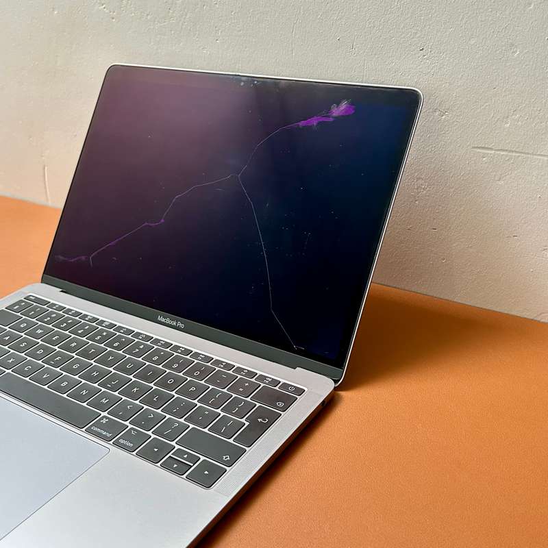 Apple MacBook Pro 13 Inch 2017 | Space Grey | Intel Core i5 | 128GB SSD/8GB RAM | (Read Ad)