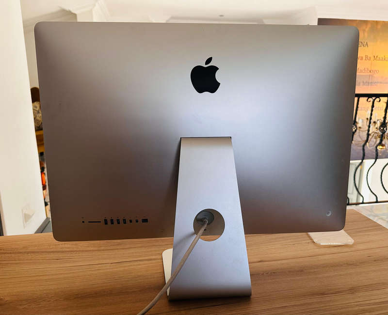 27-Inch Apple iMac Retina 5K (2019)