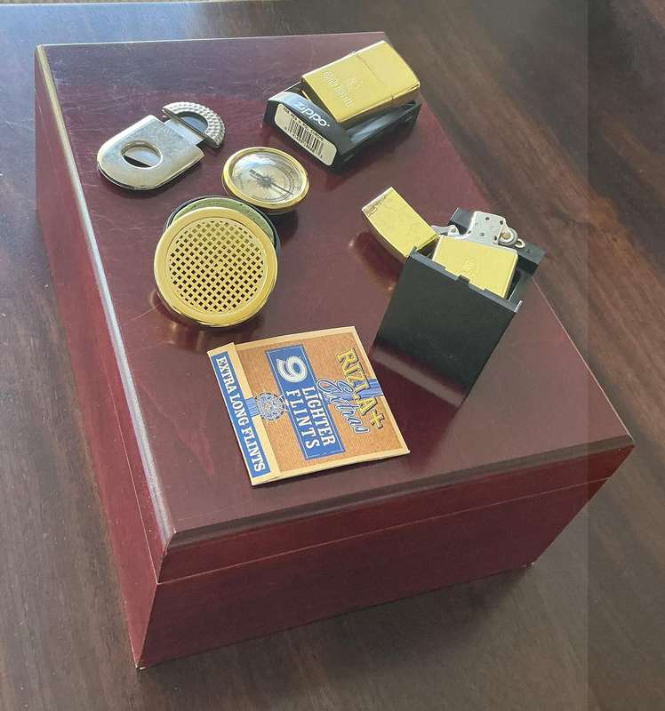 QUALITY HUMIDOR AND ZIPPOS