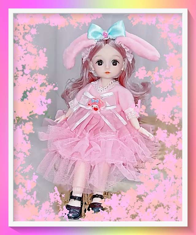 Beautiful jointed fashion doll with complete outfit and accessories