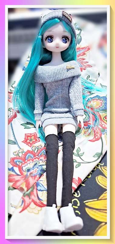 Adorable 30cm jointed doll with full outfit and surprise gift