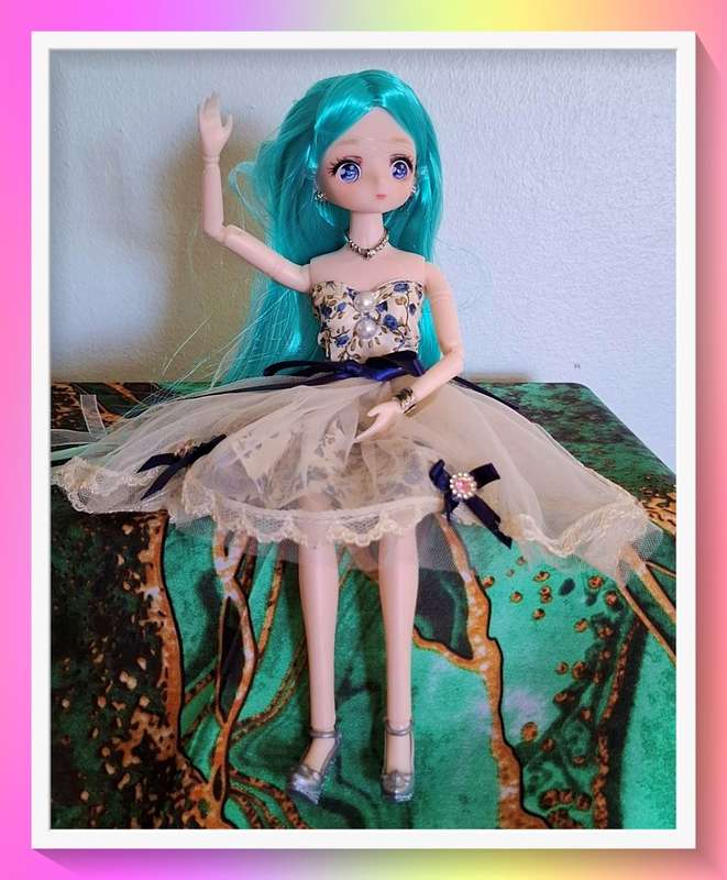 Gorgeous forest fairy outfit 30cm jointed doll and surprise gift