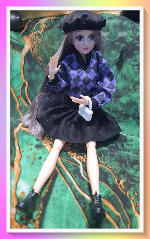 Beautiful Fancy French connection style 30cm jointed doll with full outfit and surprise gift
