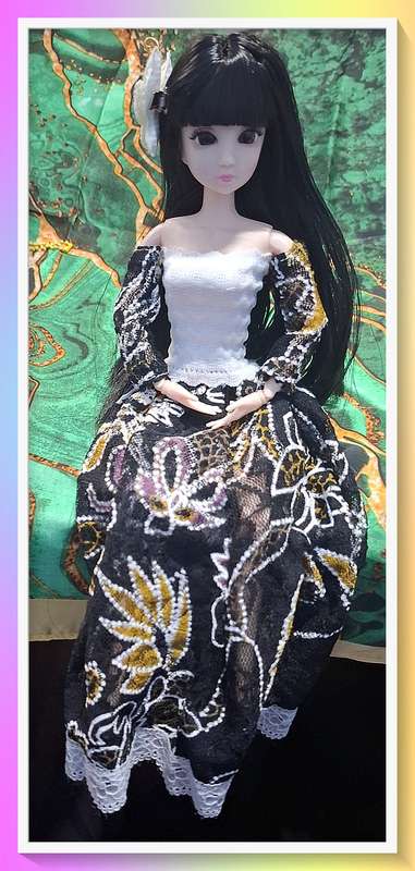 Gorgeous Spanish inspired outfit 30cm jointed doll with full outfit and surprise gift