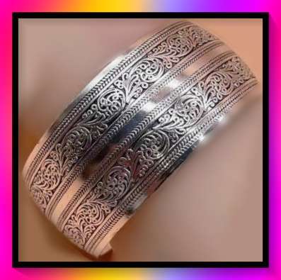 Lovely Textured Scroll design Cuff Bangle