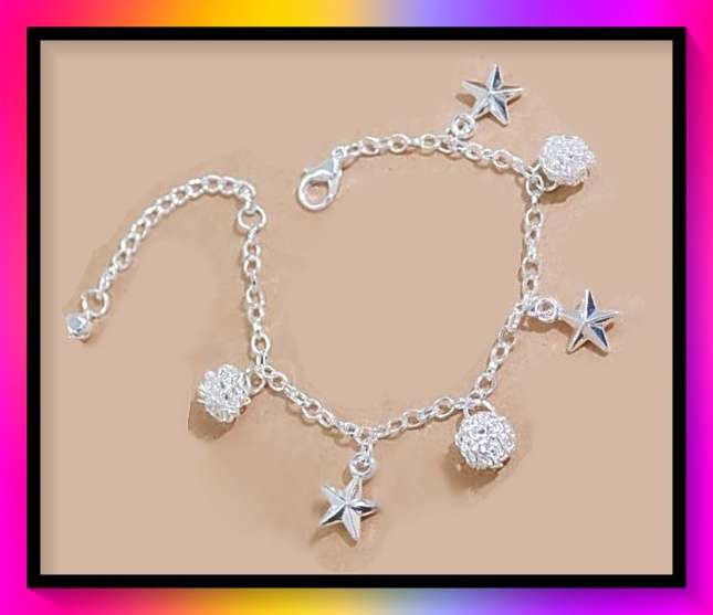 Really cute Stars and Rounds Charm Bracelet