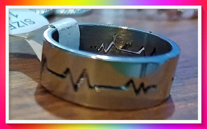 Amazing heartbeat design ring