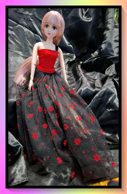 Stunning red and black 2-piece outfit princess model doll
