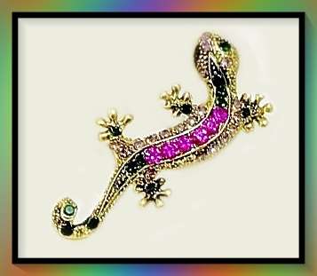 Very cute gecko lizard design lapel pin brooch