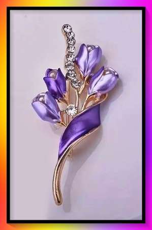 Fashionable Purple Flower Brooch Inlaid With Rhinestones & Faux Pearl Detail