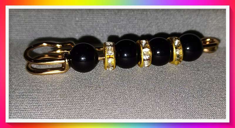 Interesting 3 bead simulated black pearl clothing pin brooch