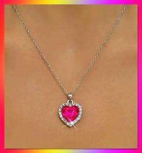Cute Classic Heart-Shaped Pendant Necklace