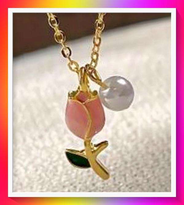 Fancy Flower Pendant Necklace with Imitation Pearl and Resin