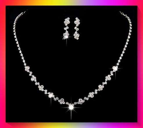 Vintage look Plated Jewellery Set with Rhinestones