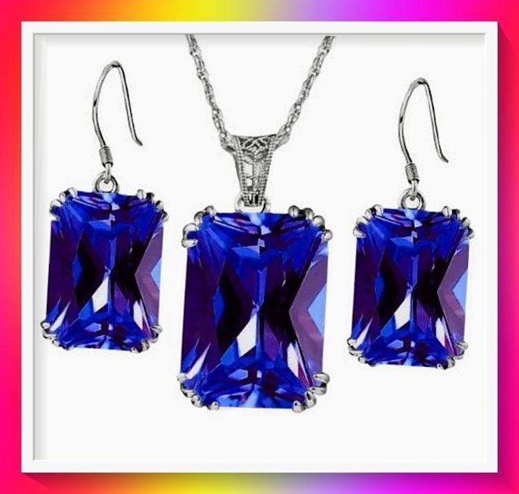 Amazing Sapphire Necklace And Earrings Set