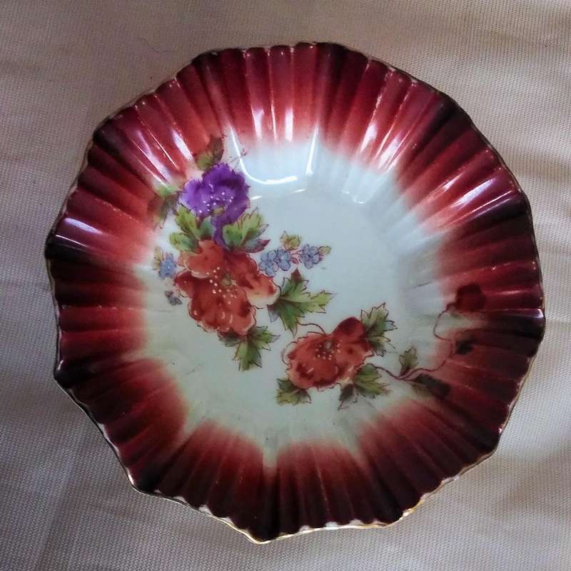 Antique Victoria Carlsbad Austria hand painted porcelain small bowl