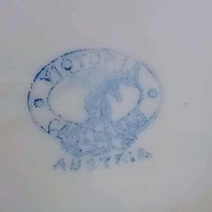 Antique Victoria Carlsbad Austria hand painted porcelain small bowl