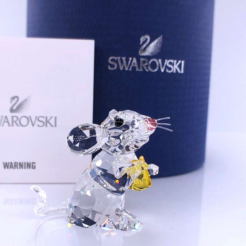 Swarovski Crystal Mouse with Whiskers And Cheese