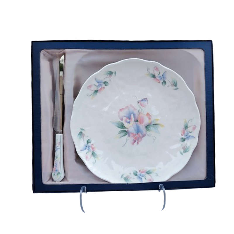 Aynsley Little Sweetheart Cake Plate & Cake Knife Set