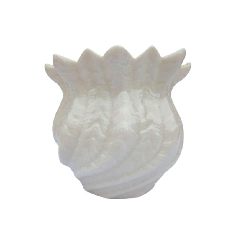 Belleek Irish Porcelain Neptune Sea Shell Pattern Vase