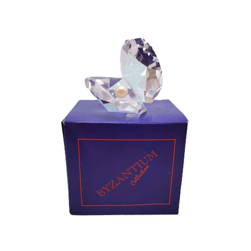 Byzantium Crystal Collection Stunning Cut Glass Crystal Large Oyster shell with pearl