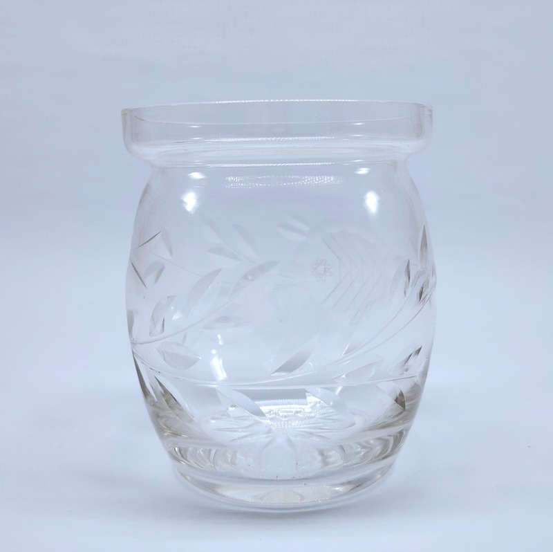 Quality vintage glass etched foliage pattern vase
