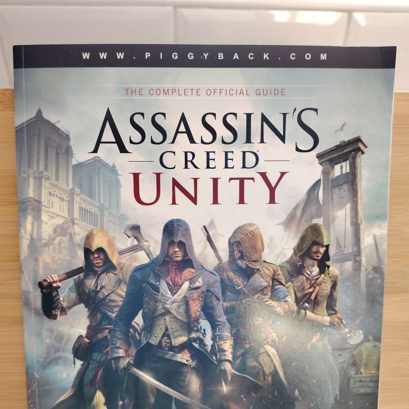 Assassin's Creed Unity Complete Offical Guide Book