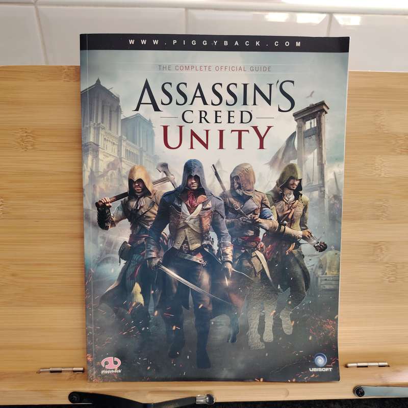 Assassin's Creed Unity Complete Offical Guide Book