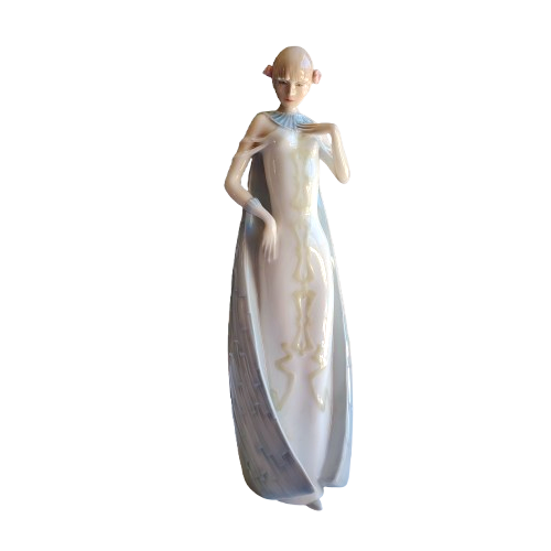 Royal Doulton Reflections Debut HN3046 Figurine