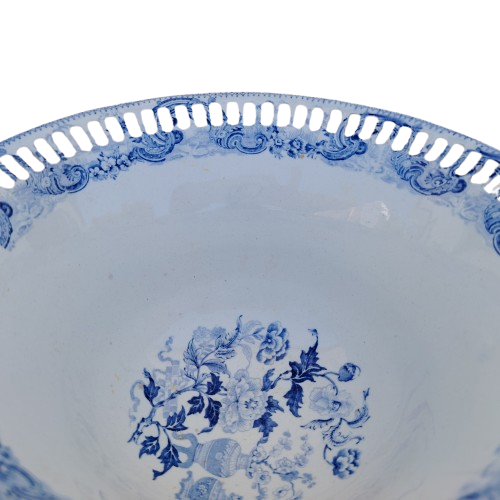 Antique Wedgwood Pierced Porcelain Footed White and Blue Lace Bowl with Underplate