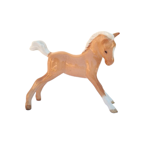 Vintage Beswick Foal Palomino stretched legs facing right model 815